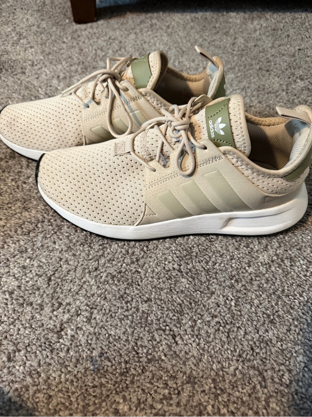 Tan adidas